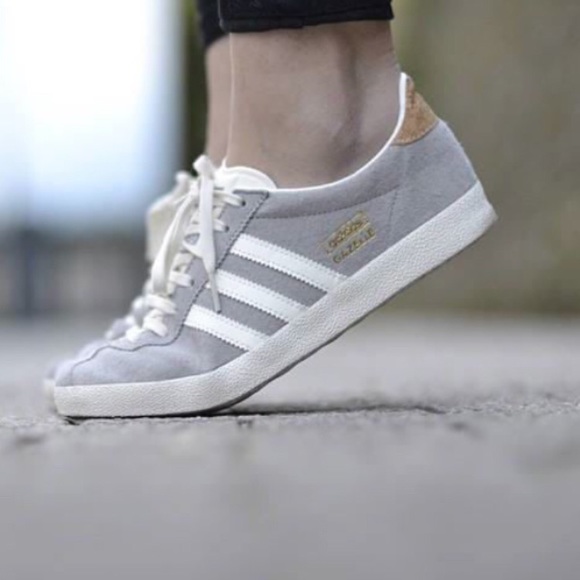 adidas gazelle light grey womens